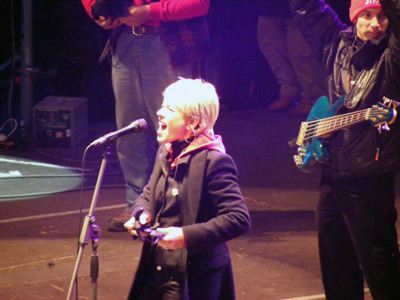 Grande festa e tante le presenze al concertone della notte di Capodanno